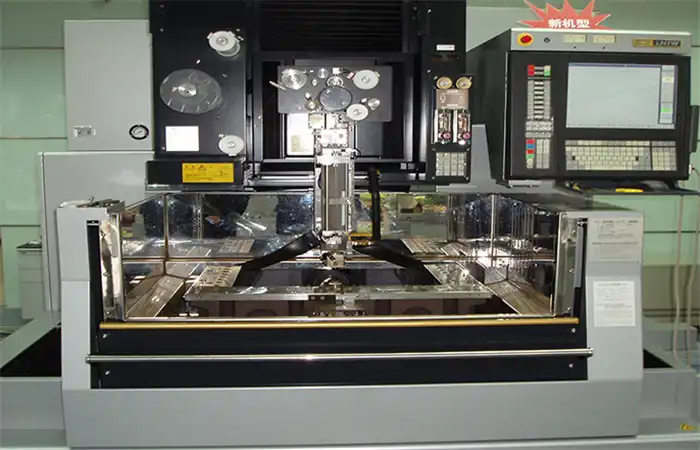 Výrobné a spracovateľské zariadenia EMD Wire Cutting Machine